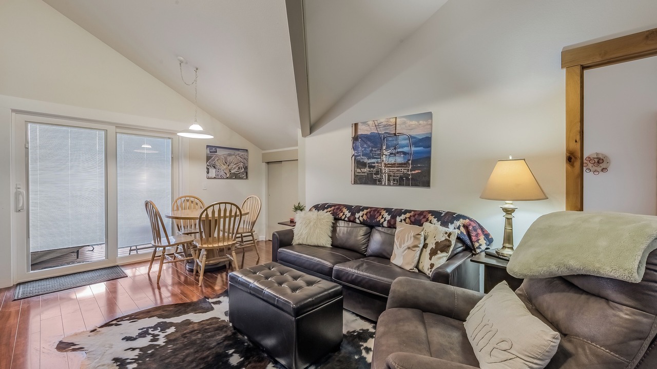 Photo of Livingroom in Sandpoint