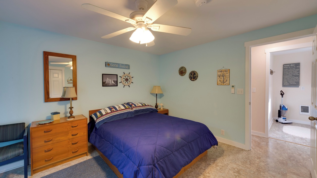 Photo of Bedroom in Lakebay