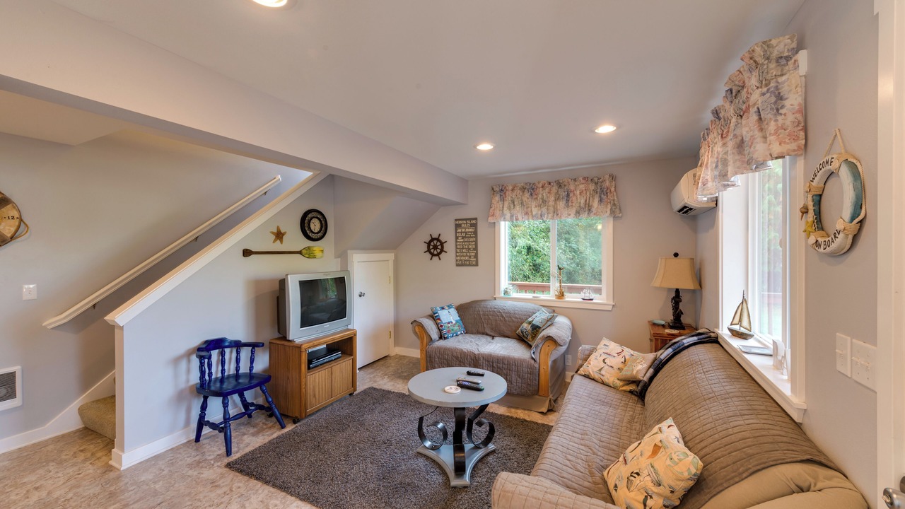 Photo of Bedroom in Lakebay