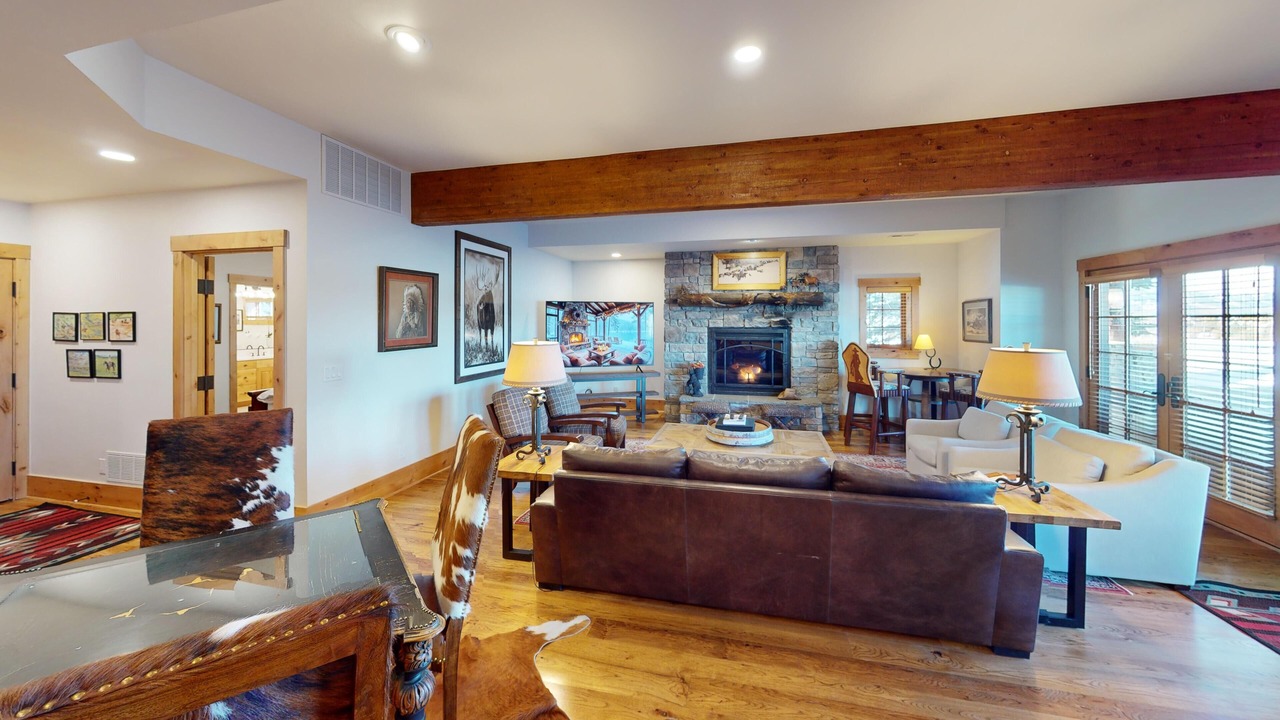 Photo of Livingroom in Victor