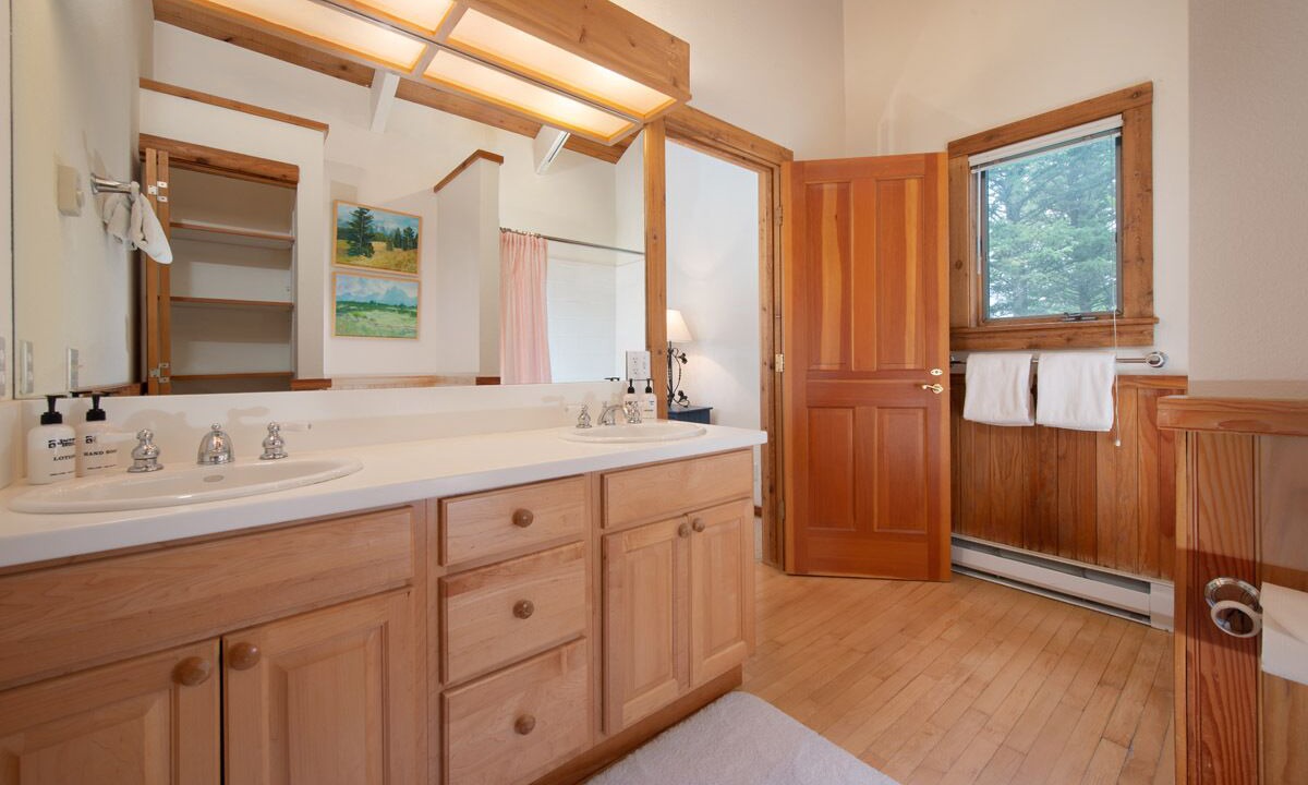 Photo of Bathroom in Teton Village