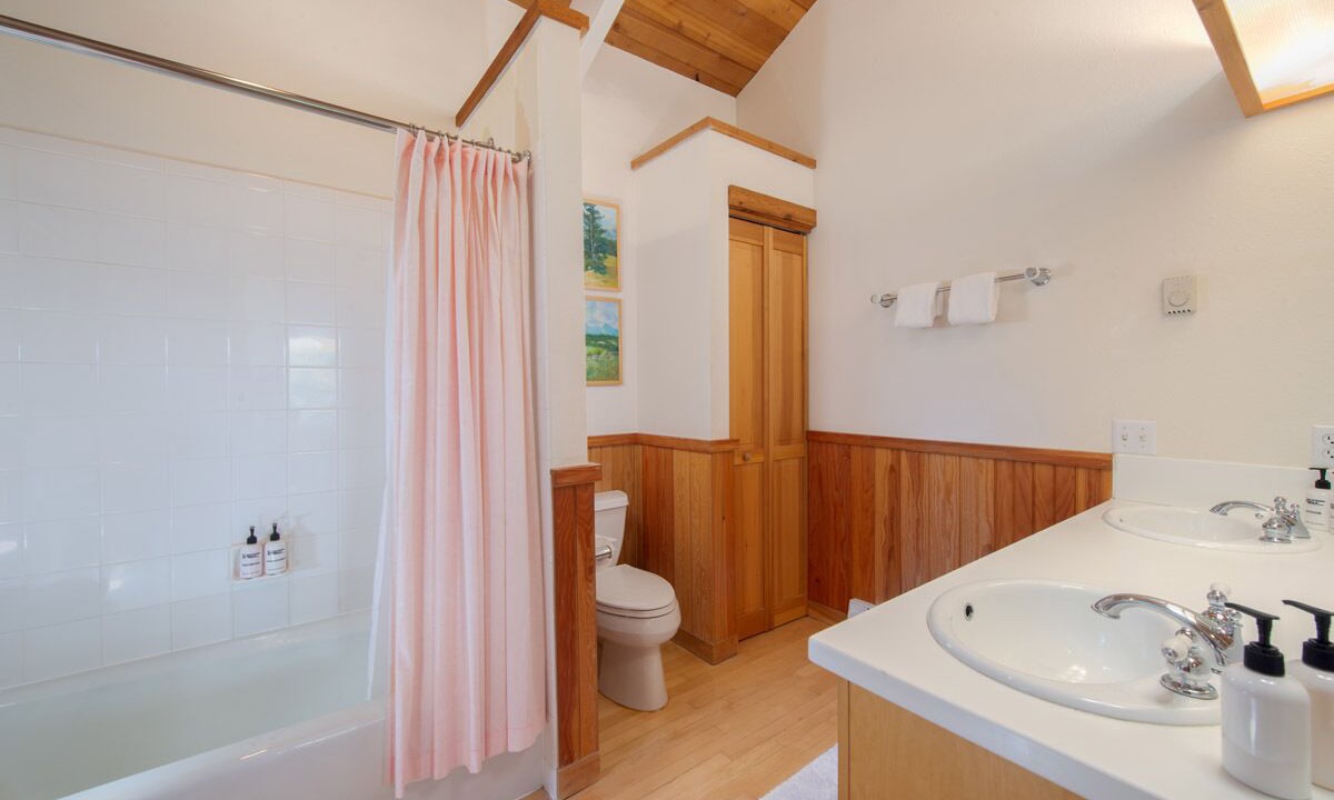 Photo of Bathroom in Teton Village