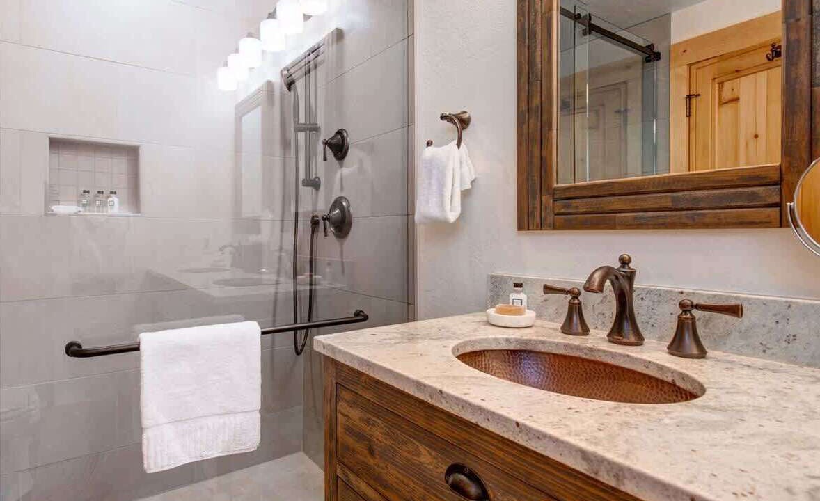 Photo of Bathroom in Granite Ridge
