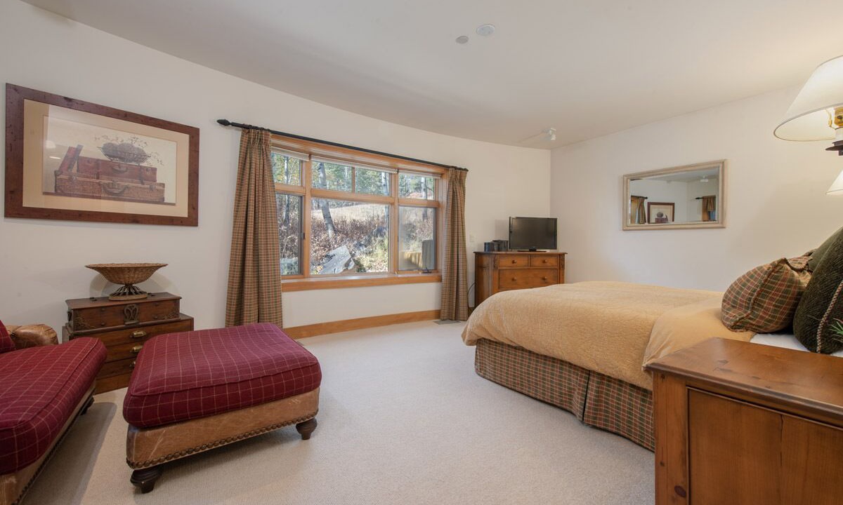 Photo of Bedroom in Granite Ridge
