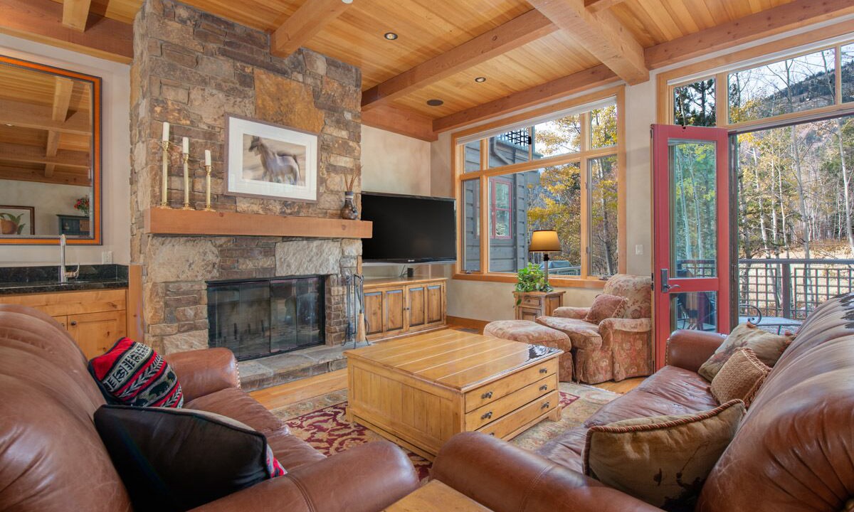 Photo of Livingroom in Granite Ridge