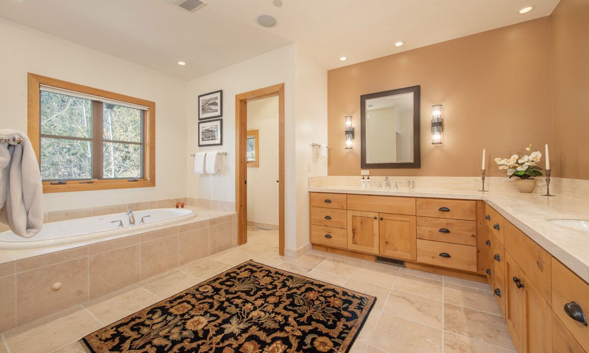Photo of Bathroom in Granite Ridge