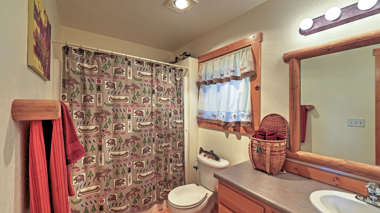 Photo of Bathroom in Klamath Falls