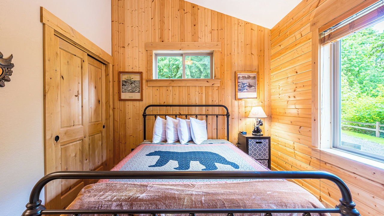 Photo of Bedroom in Port Angeles