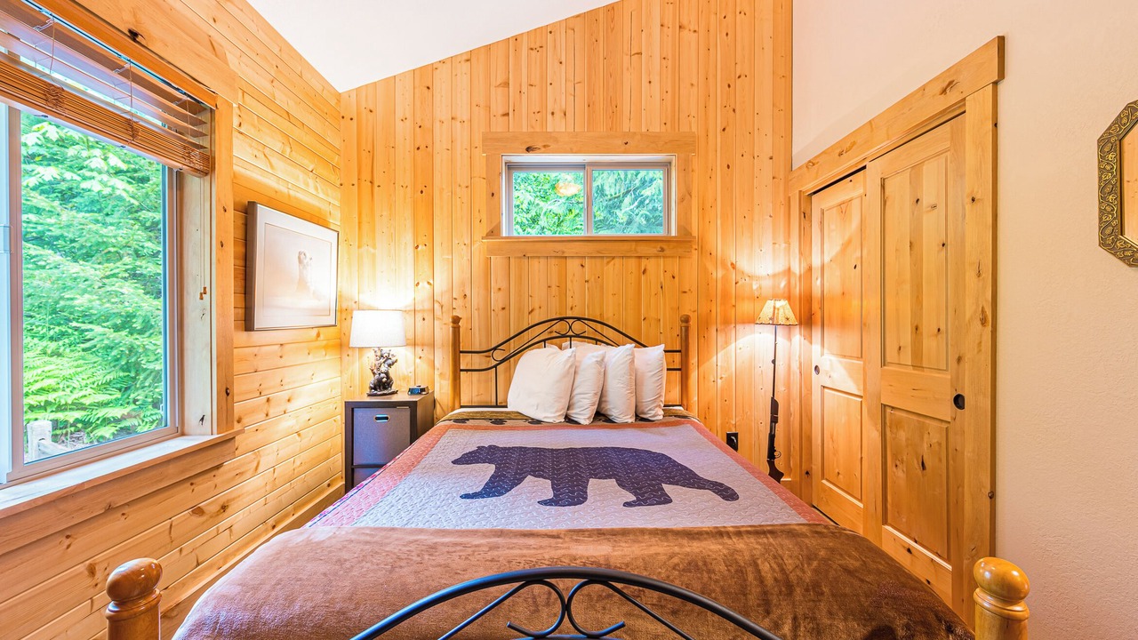 Photo of Bedroom in Port Angeles