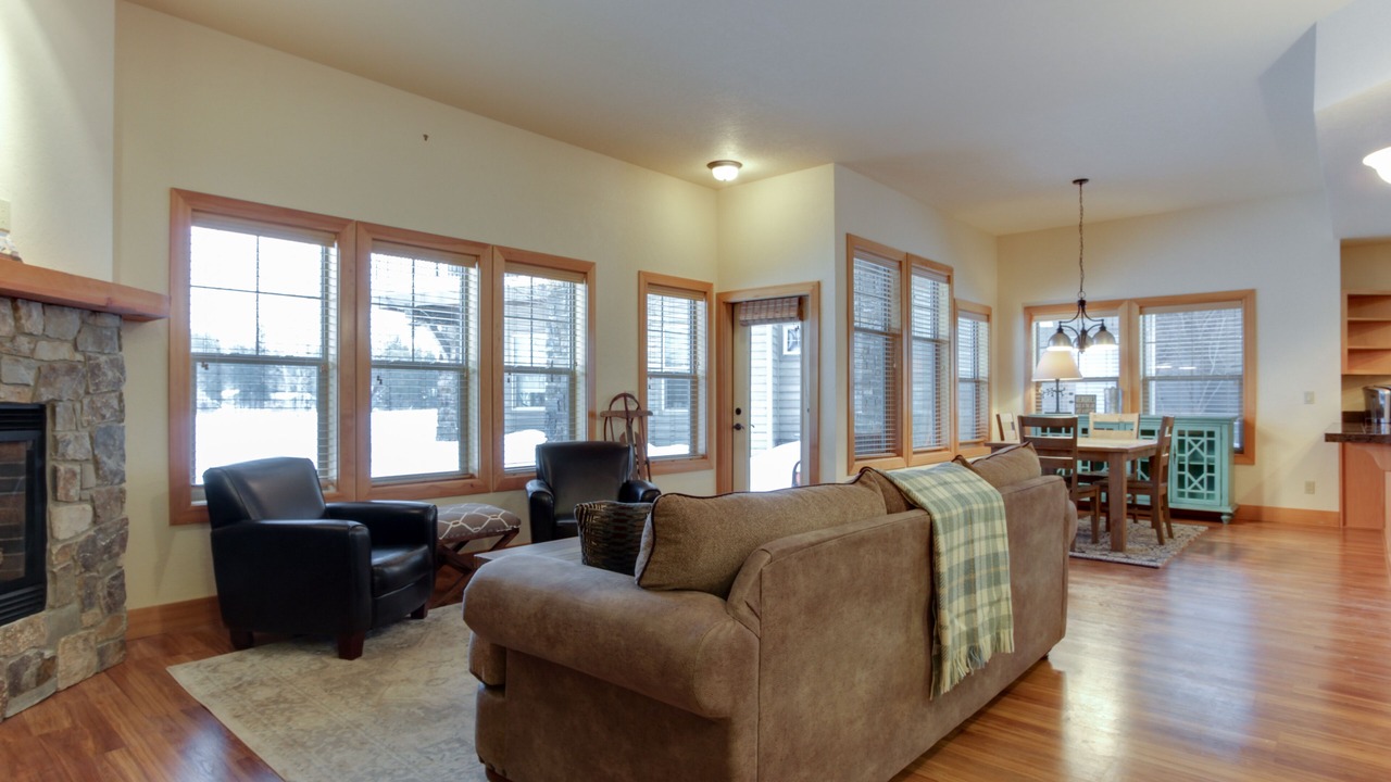 Photo of Livingroom in Dover Bay