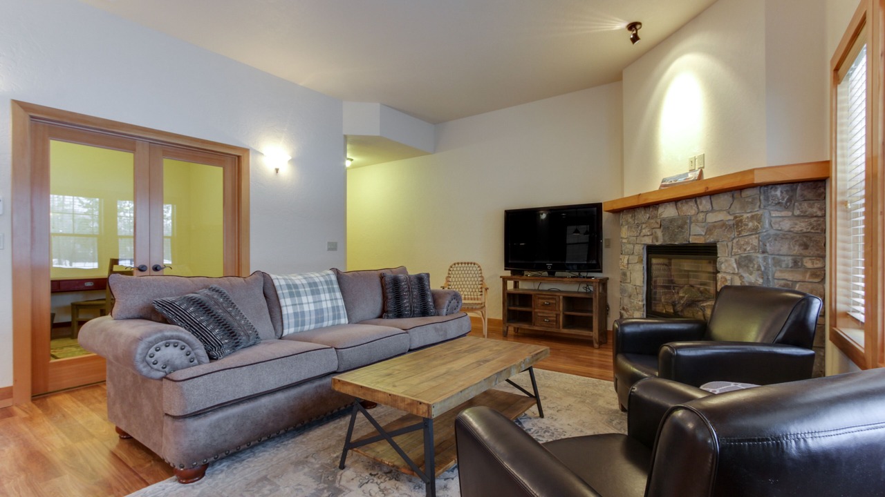 Photo of Livingroom in Dover Bay