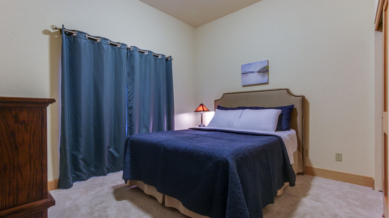 Photo of Bedroom in Dover Bay