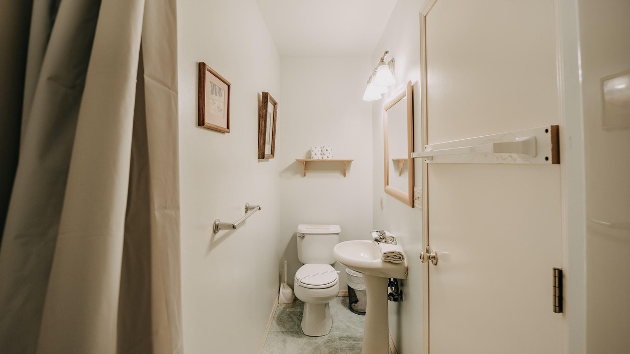 Photo of Bathroom in Glacier