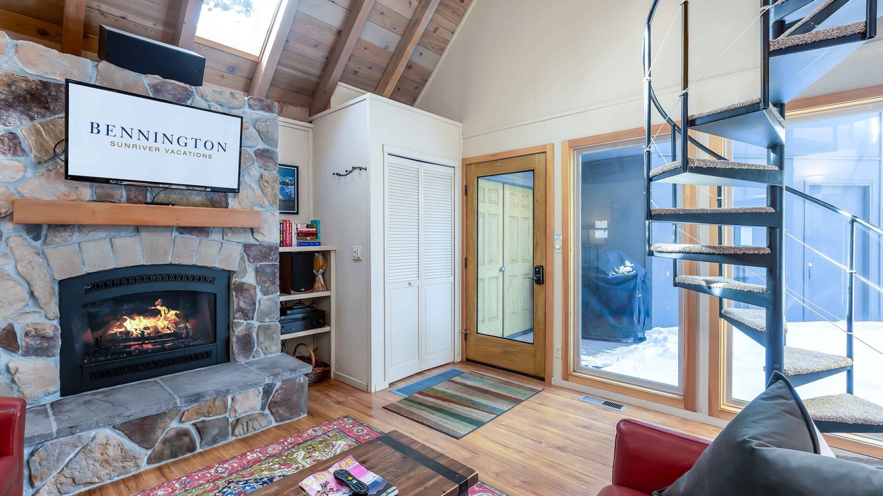 Photo of Bedroom in Sunriver