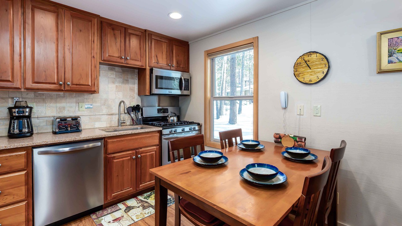 Photo of Livingroom in Sunriver