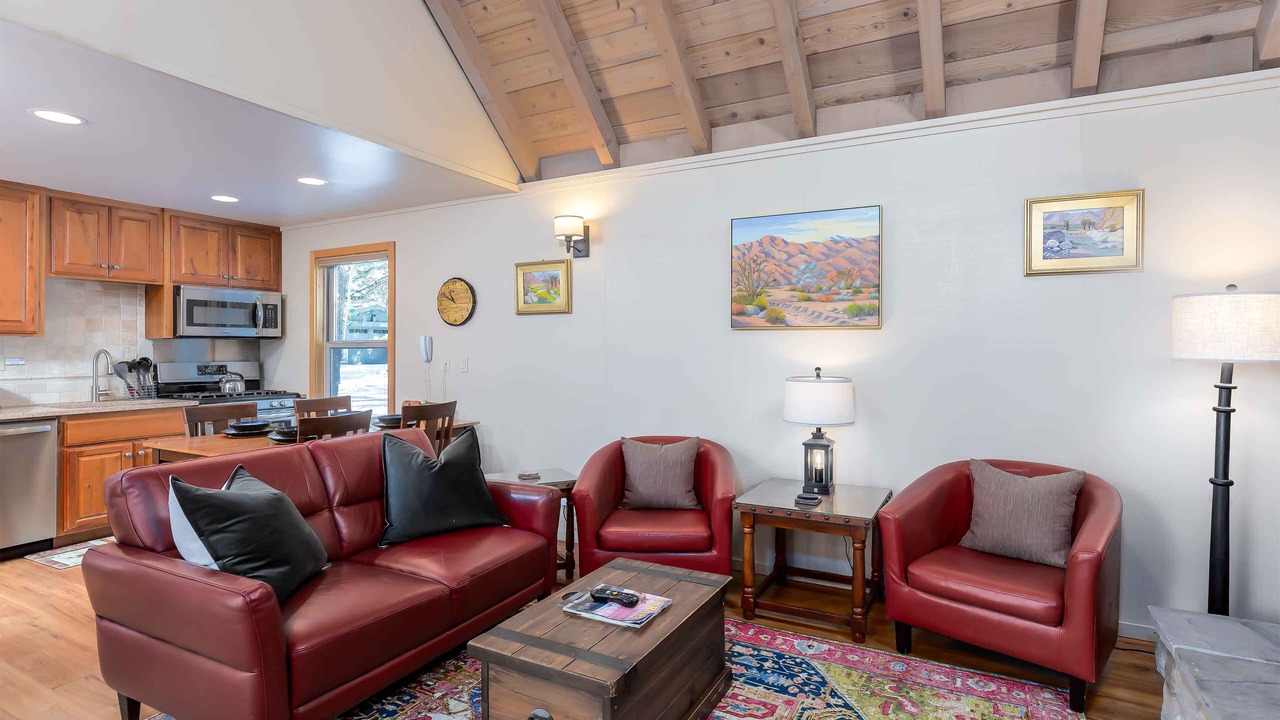 Photo of Livingroom in Sunriver