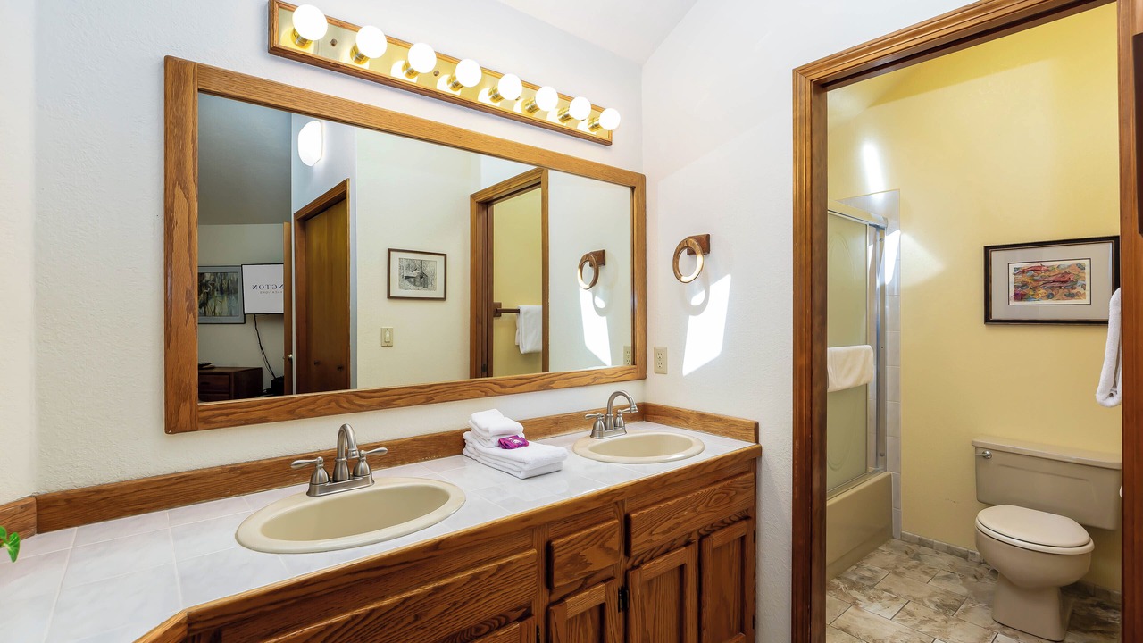 Photo of Bathroom in Sunriver