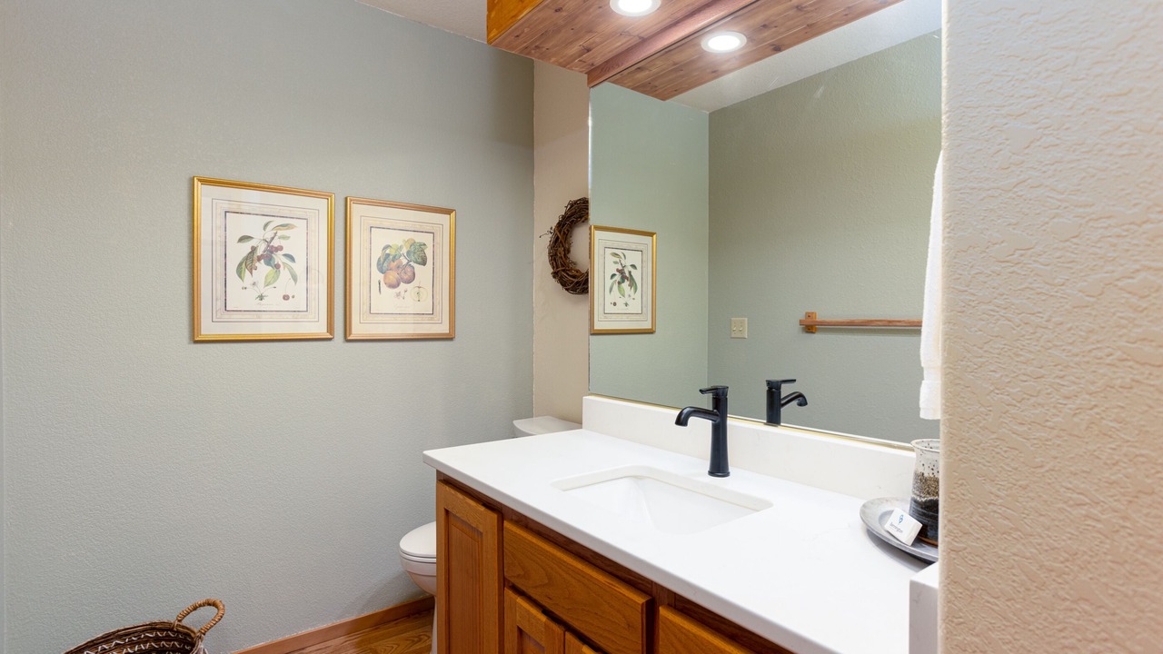 Photo of Bathroom in Sunriver