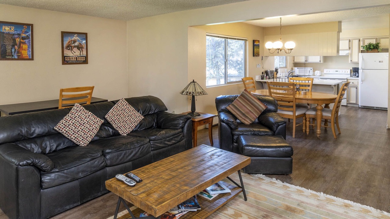 Photo of Livingroom in Sisters