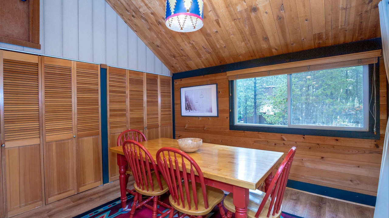 Photo of Livingroom in Overlook Park