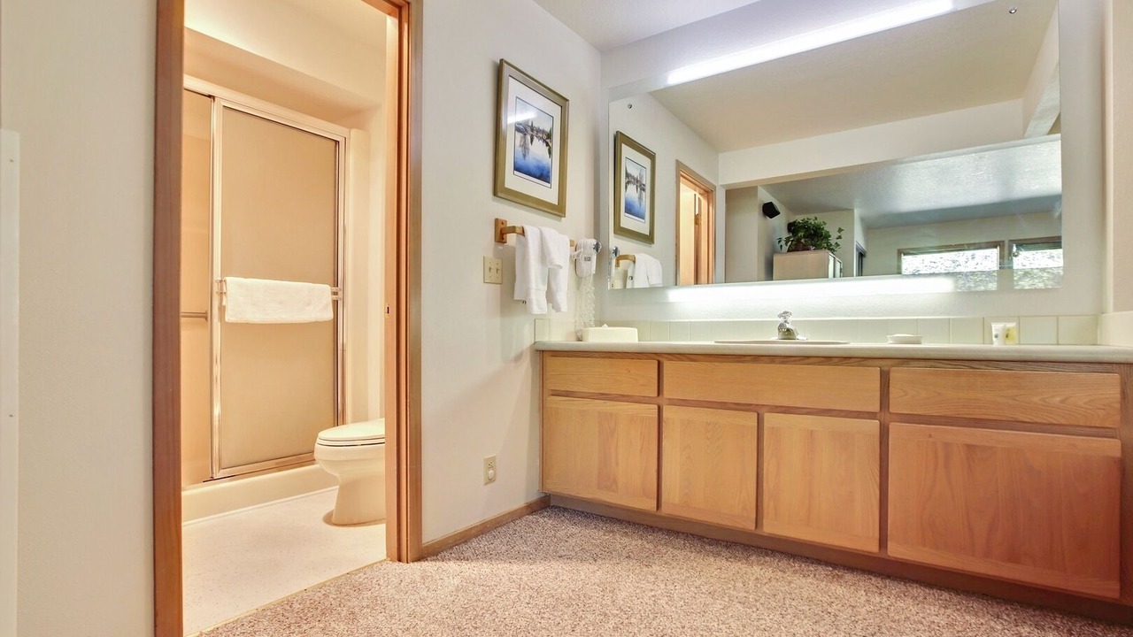 Photo of Bathroom in Sunriver
