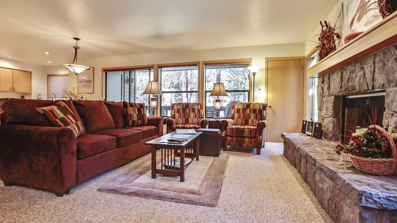 Photo of Livingroom in Sunriver