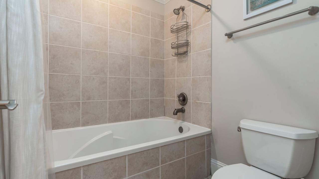 Photo of Bathroom in Dauphin Island