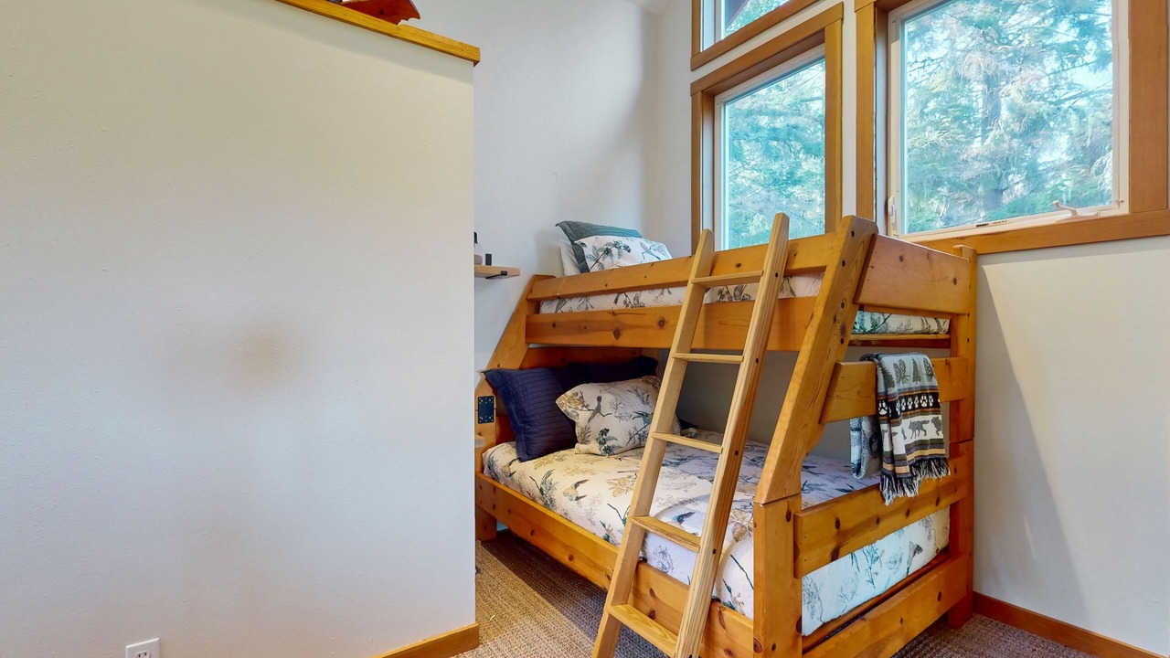 Photo of Bedroom in Eastsound