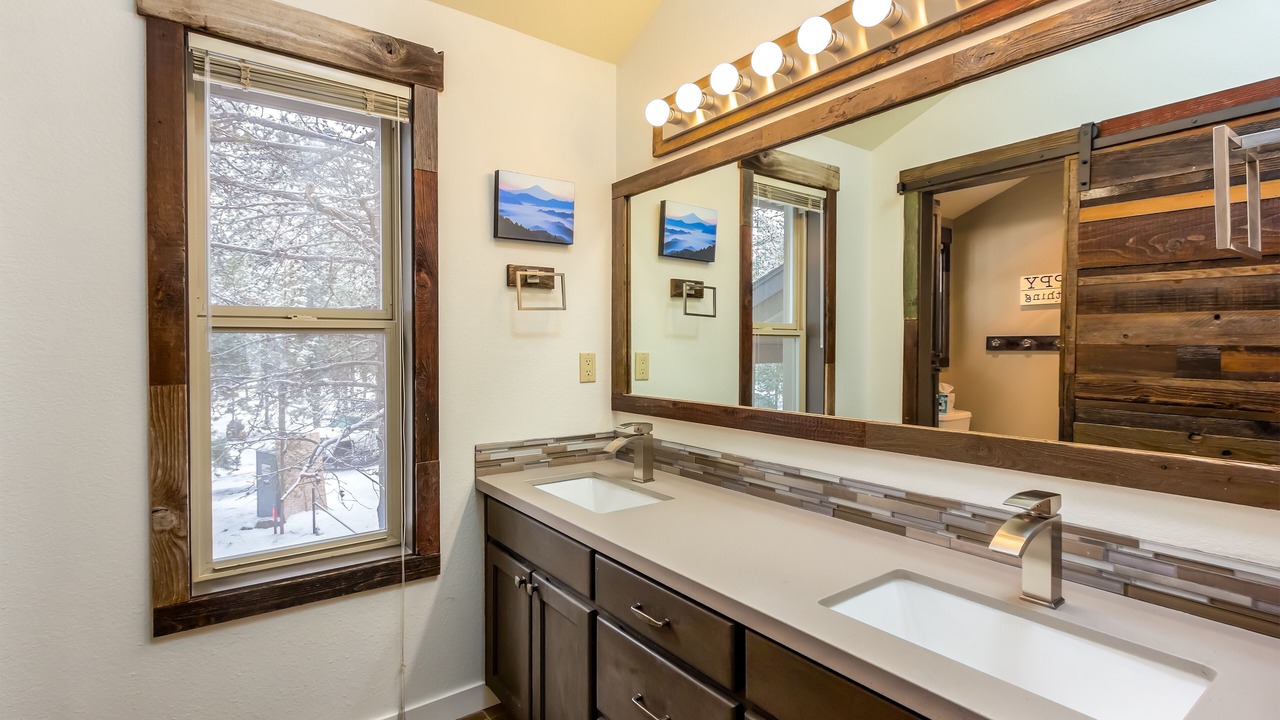 Photo of Bathroom in Sunriver