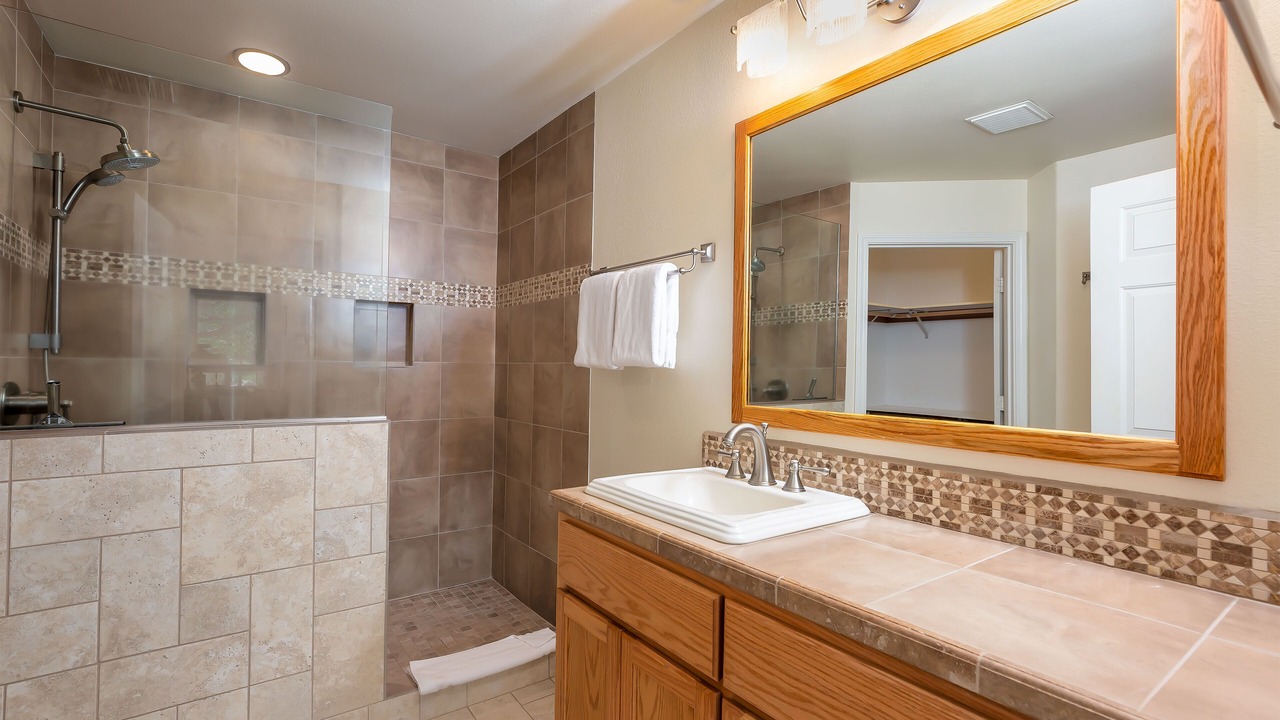 Photo of Bathroom in Sunriver