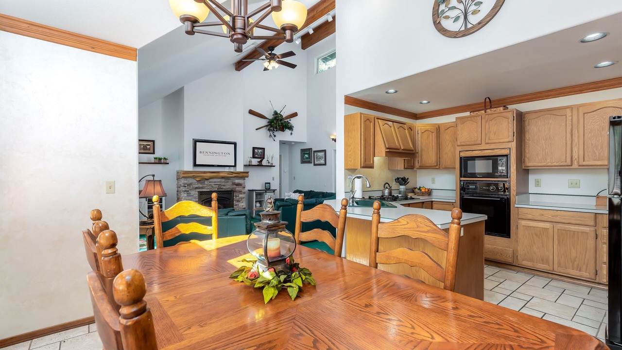 Photo of Livingroom in Sunriver