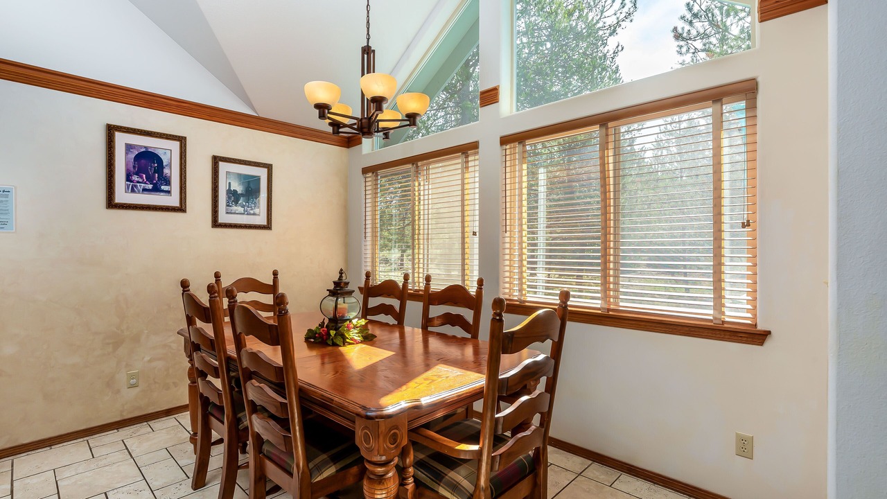 Photo of Livingroom in Sunriver