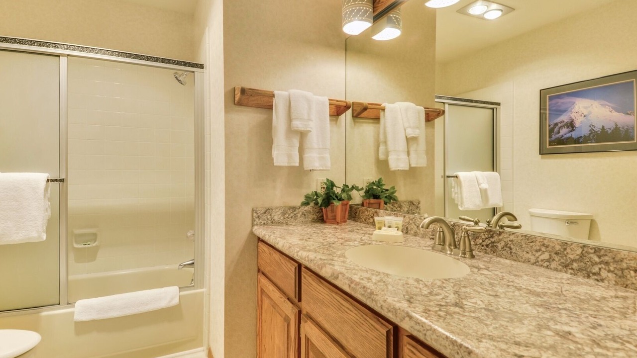 Photo of Bathroom in Sunriver