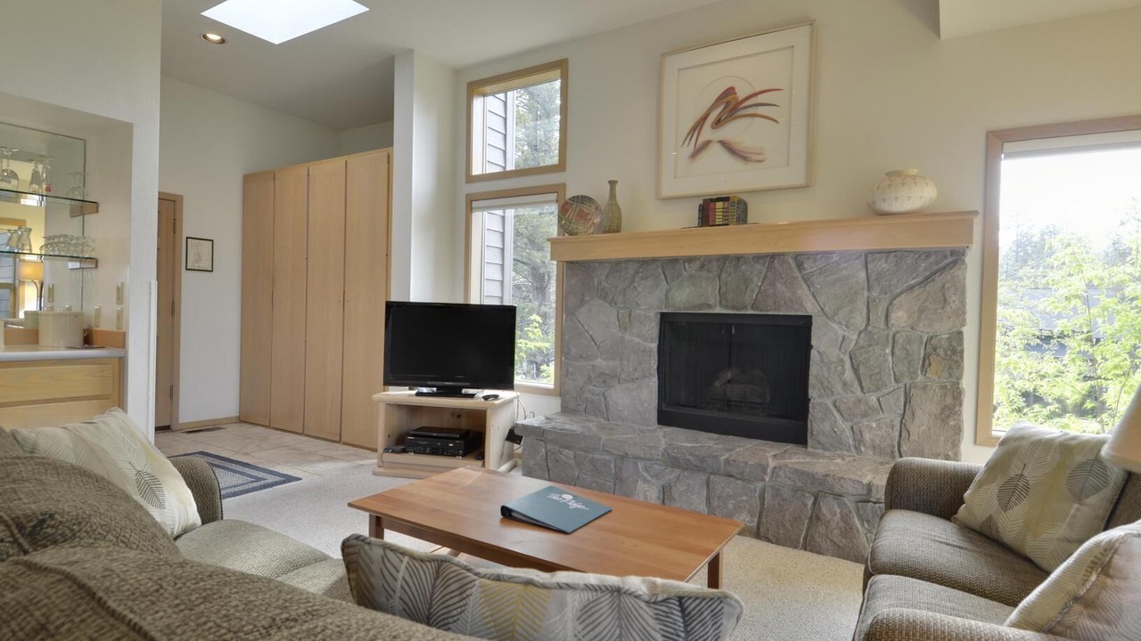 Photo of Livingroom in Sunriver
