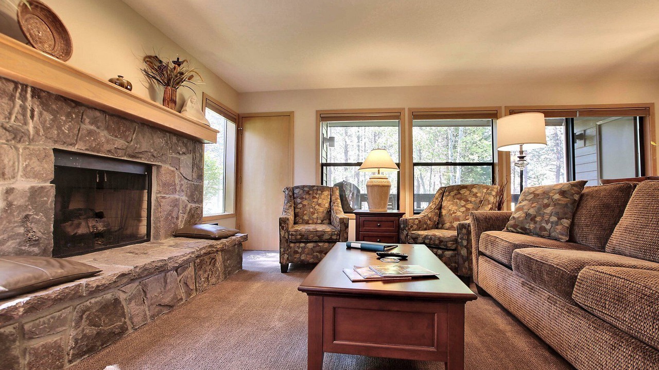Photo of Livingroom in Sunriver