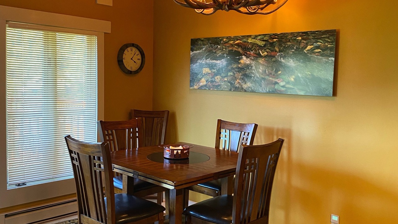 Photo of Livingroom in Big Sky Meadow Village