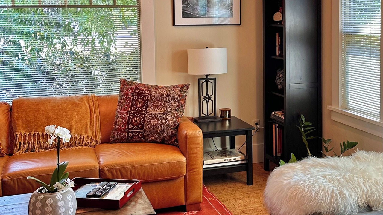 Photo of Livingroom in Historic Downtown District