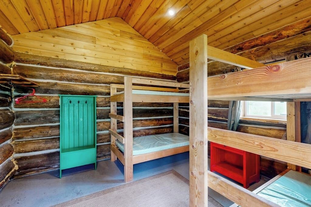 Photo of Bedroom in Northport