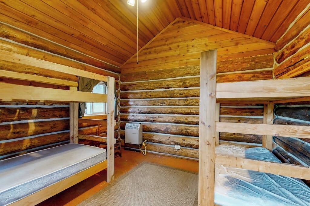 Photo of Bedroom in Northport