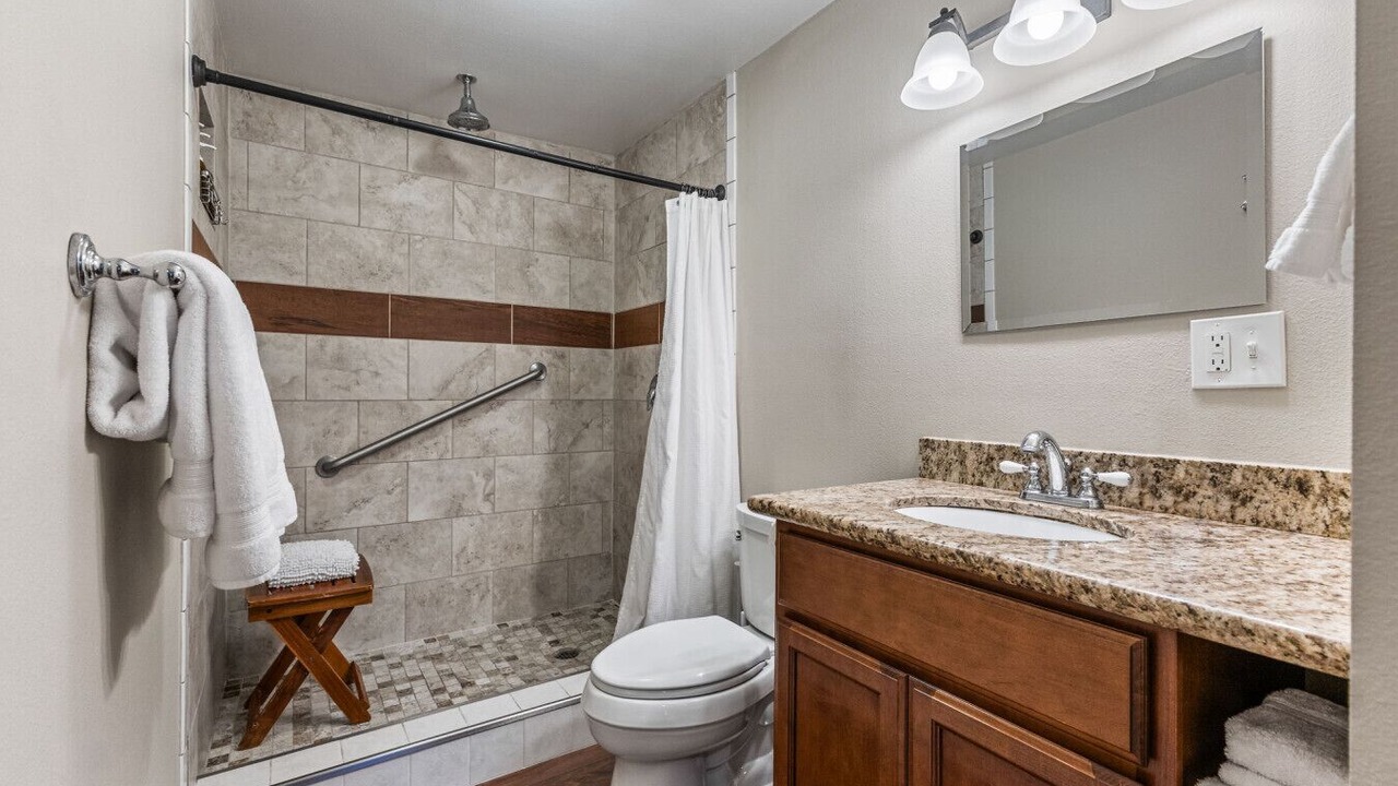 Photo of Bathroom in Albany
