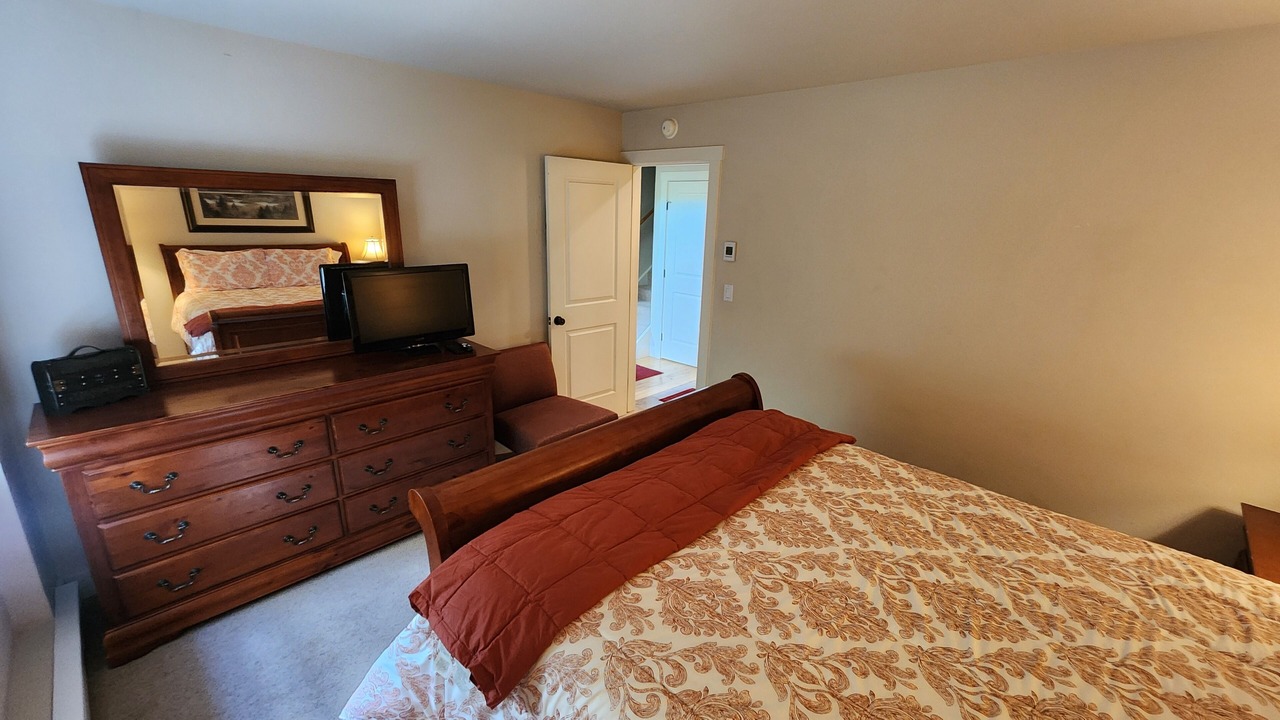 Photo of Bedroom in Elkhorn Village