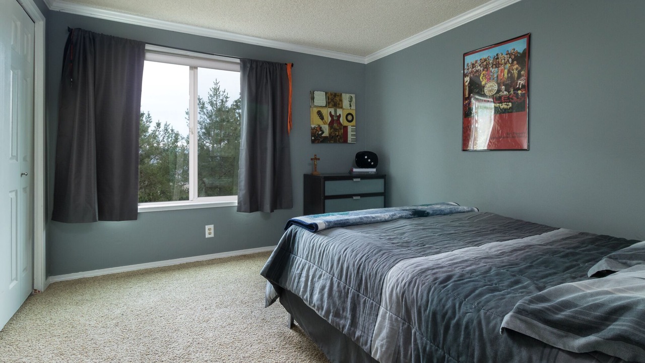 Photo of Bedroom in Roseburg