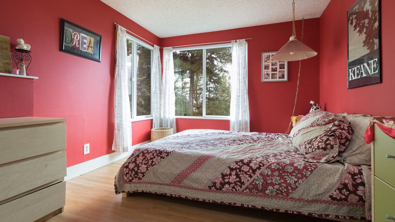 Photo of Bedroom in Roseburg