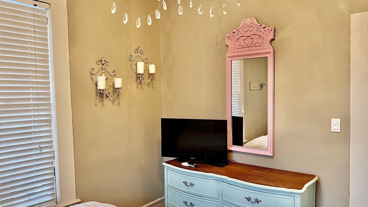 Photo of Bedroom in Gulfport