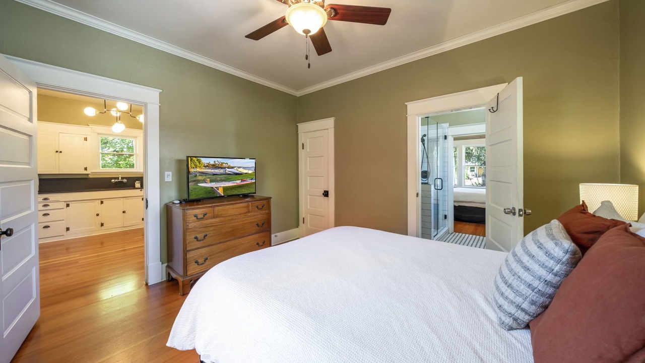 Photo of Bedroom in Old Bend