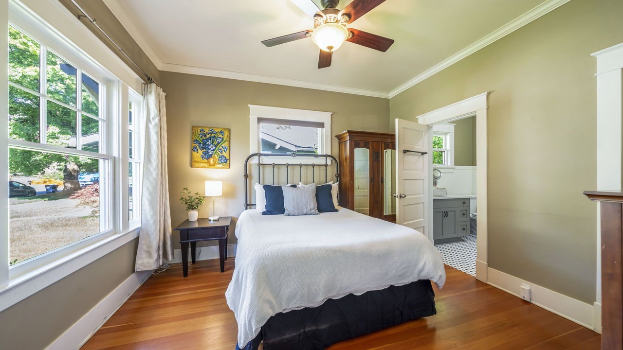 Photo of Bedroom in Old Bend