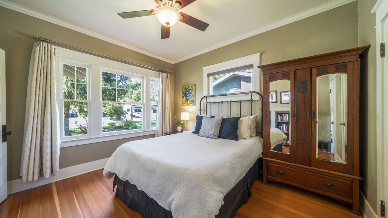Photo of Bedroom in Old Bend