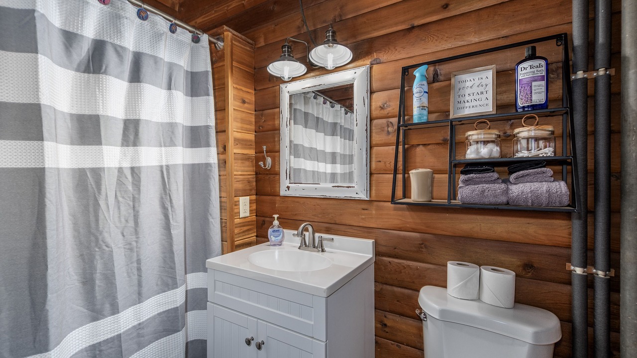 Photo of Bathroom in Leavenworth