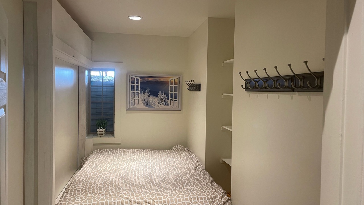 Photo of Bedroom in Clawson