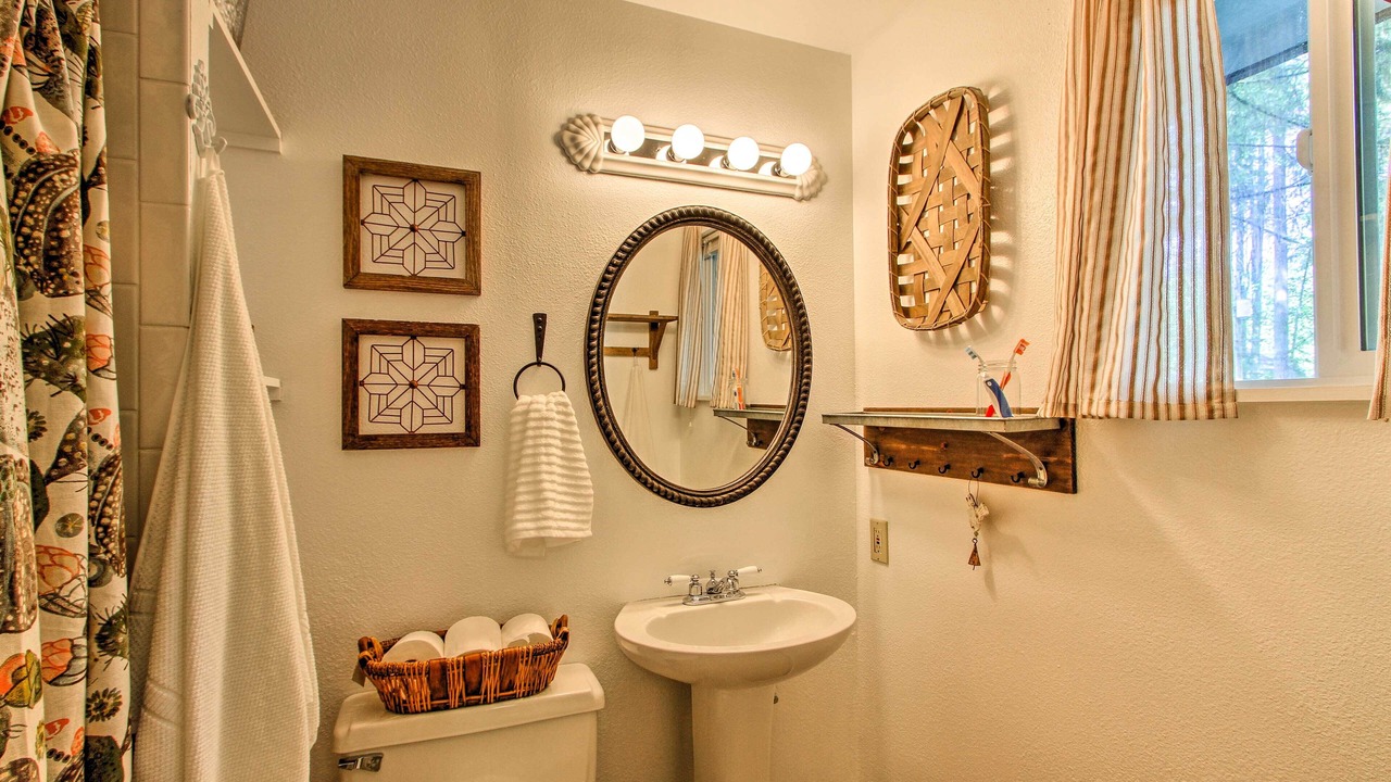 Photo of Bathroom in Anderson Island